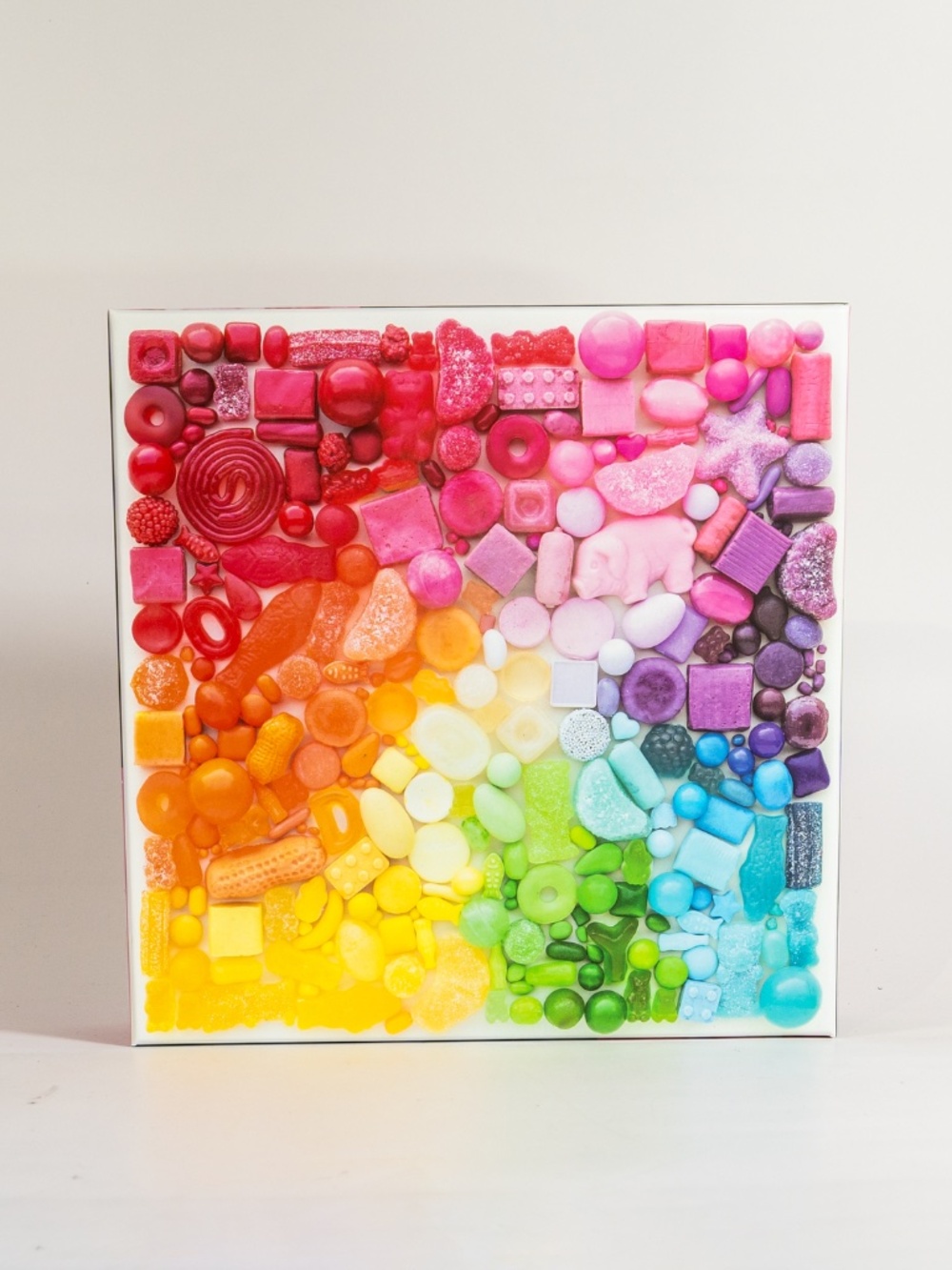 Genuine Fred Sugar Spectrum 500 piece puzzle
